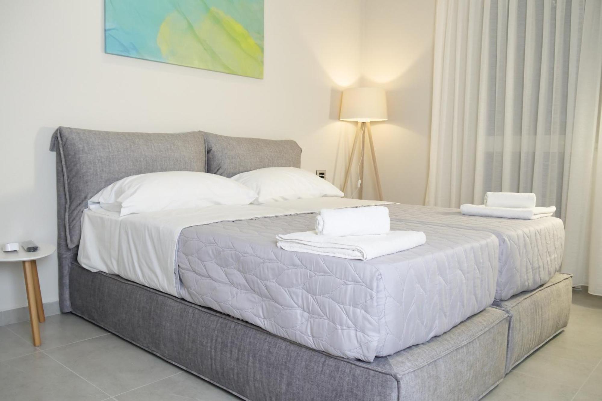 Stay-Five Rooms & Apartments Shkoder Exterior photo