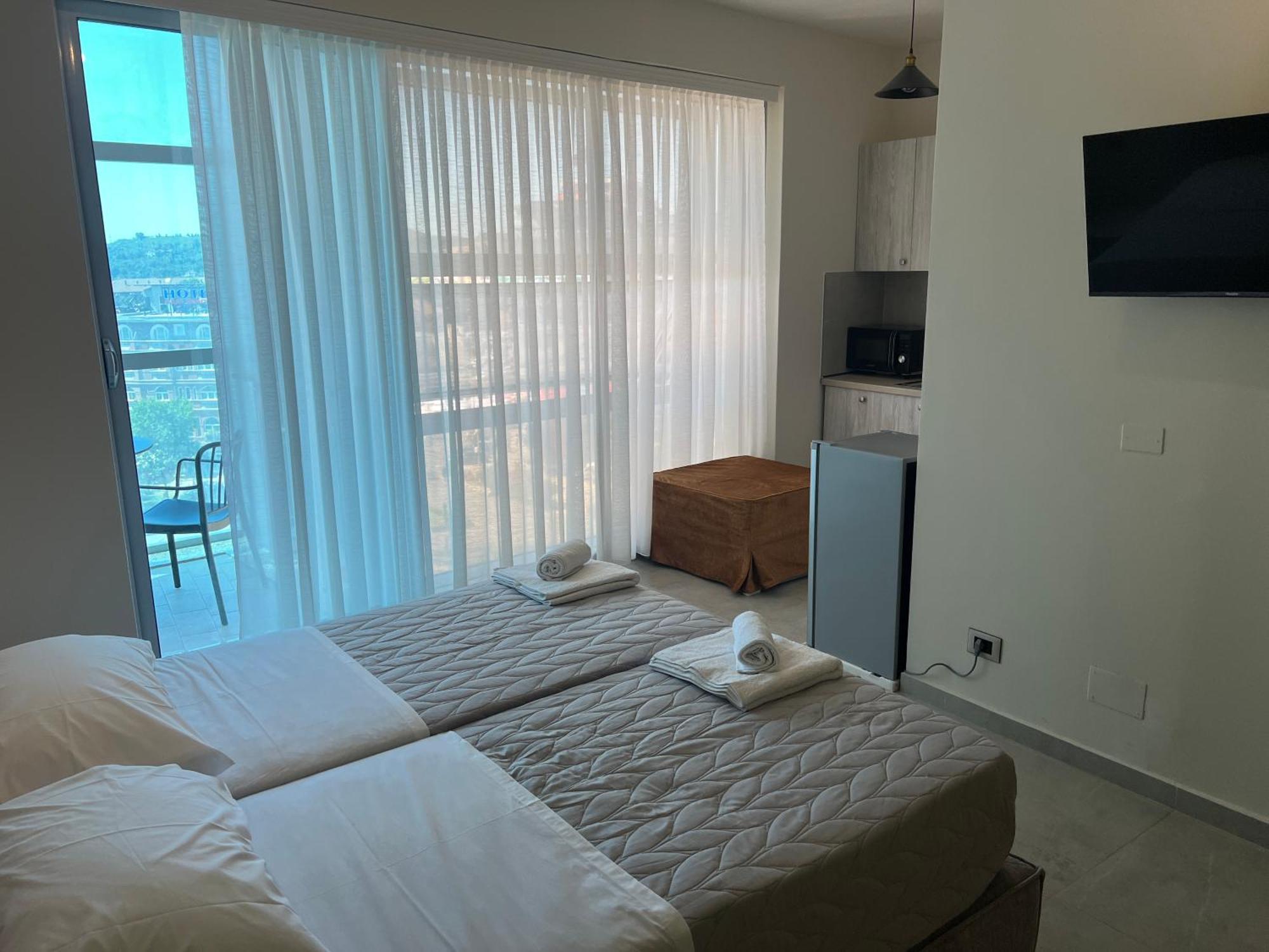 Stay-Five Rooms & Apartments Shkoder Exterior photo